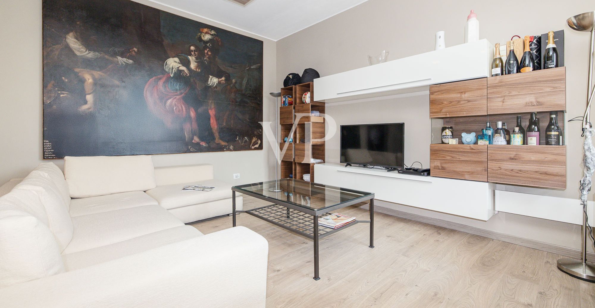 Elegantes renoviertes 150qm Panorama-Penthouse mit dreifacher Ausrichtung in der Via Civenna
