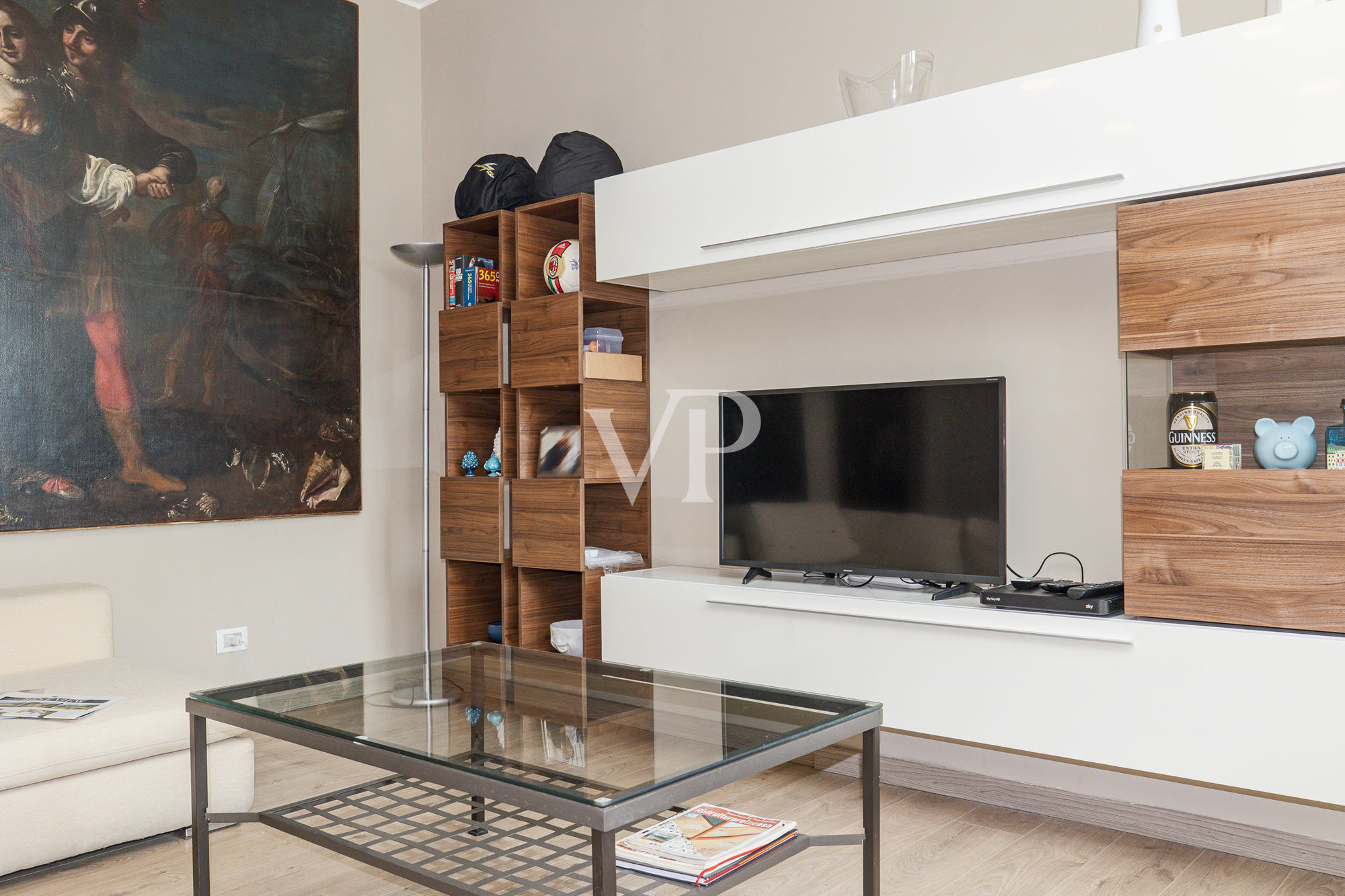 Elegante Vier-Zimmer-Panoramawohnung mit dreifacher Ausrichtung