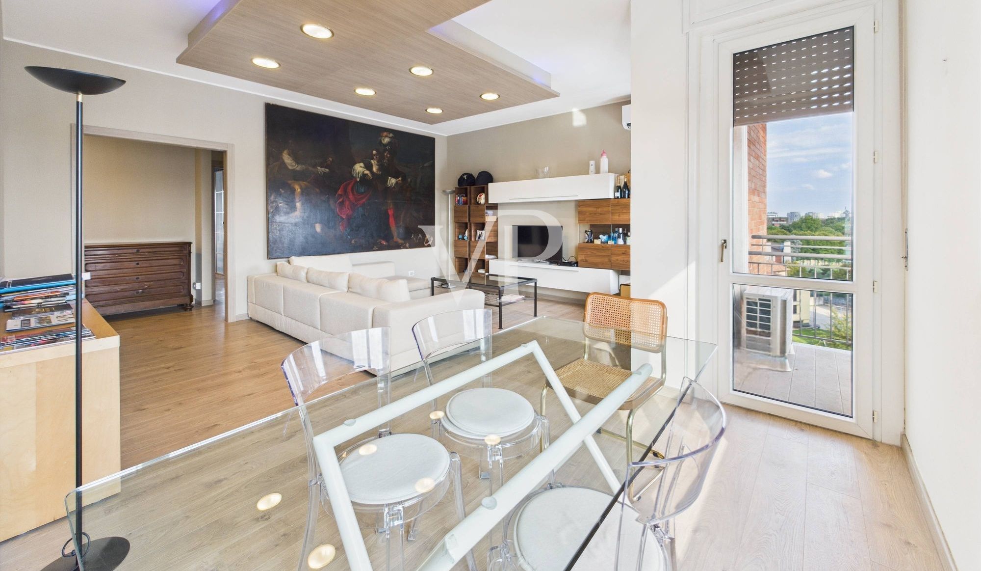 Elegantes renoviertes 150qm Panorama-Penthouse mit dreifacher Ausrichtung in der Via Civenna