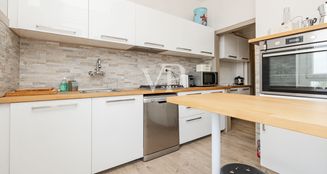 von_poll_real_estate_property_IT252942267_image_20