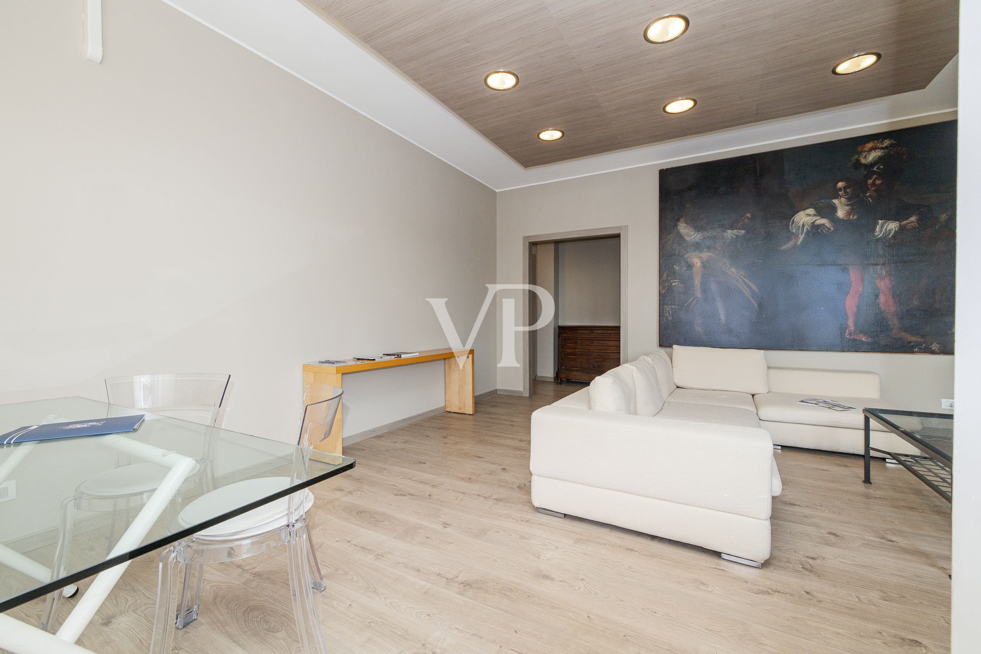 Elegante Vier-Zimmer-Panoramawohnung mit dreifacher Ausrichtung