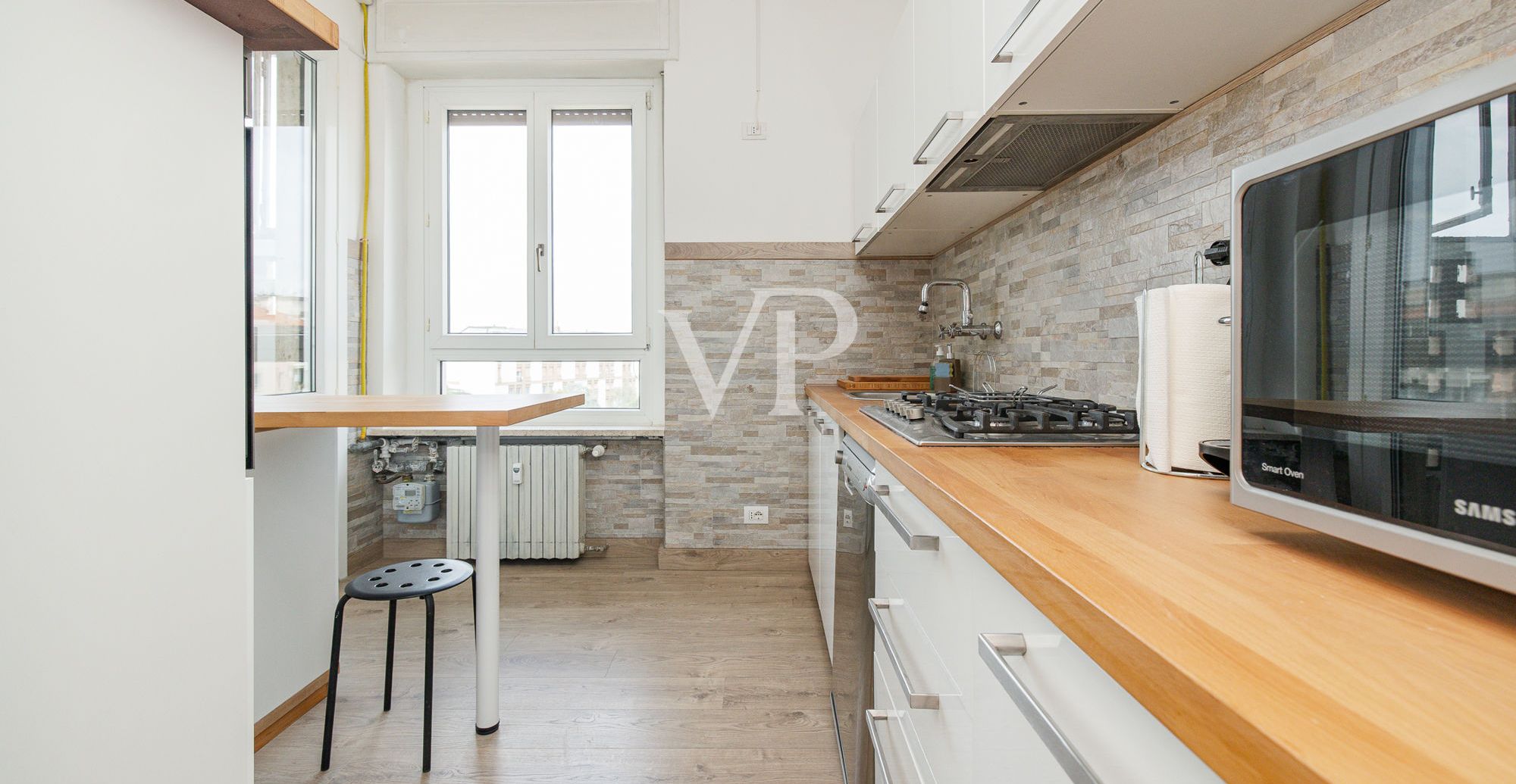 Elegantes renoviertes 150qm Panorama-Penthouse mit dreifacher Ausrichtung in der Via Civenna