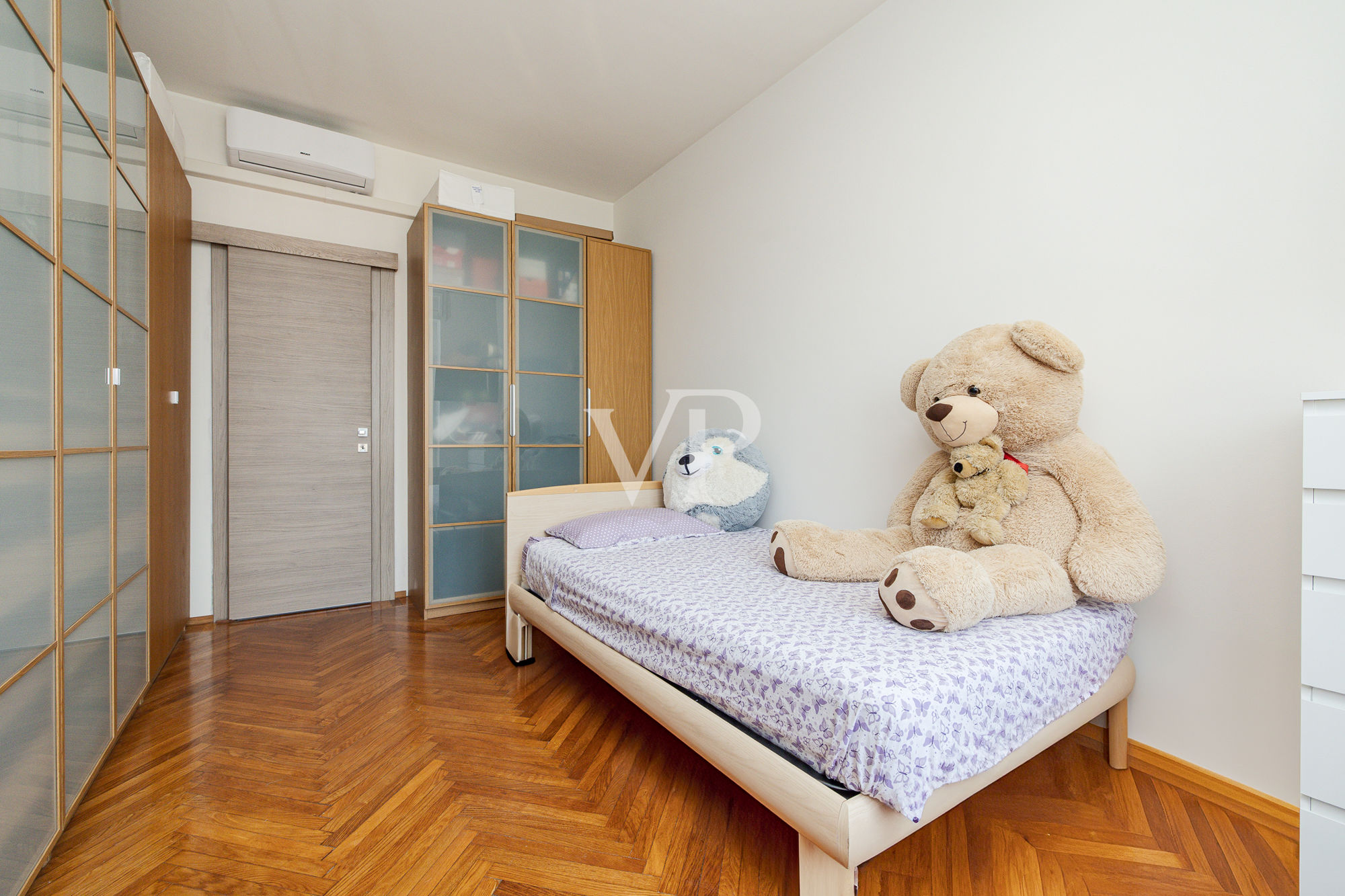 Elegante Vier-Zimmer-Panoramawohnung mit dreifacher Ausrichtung
