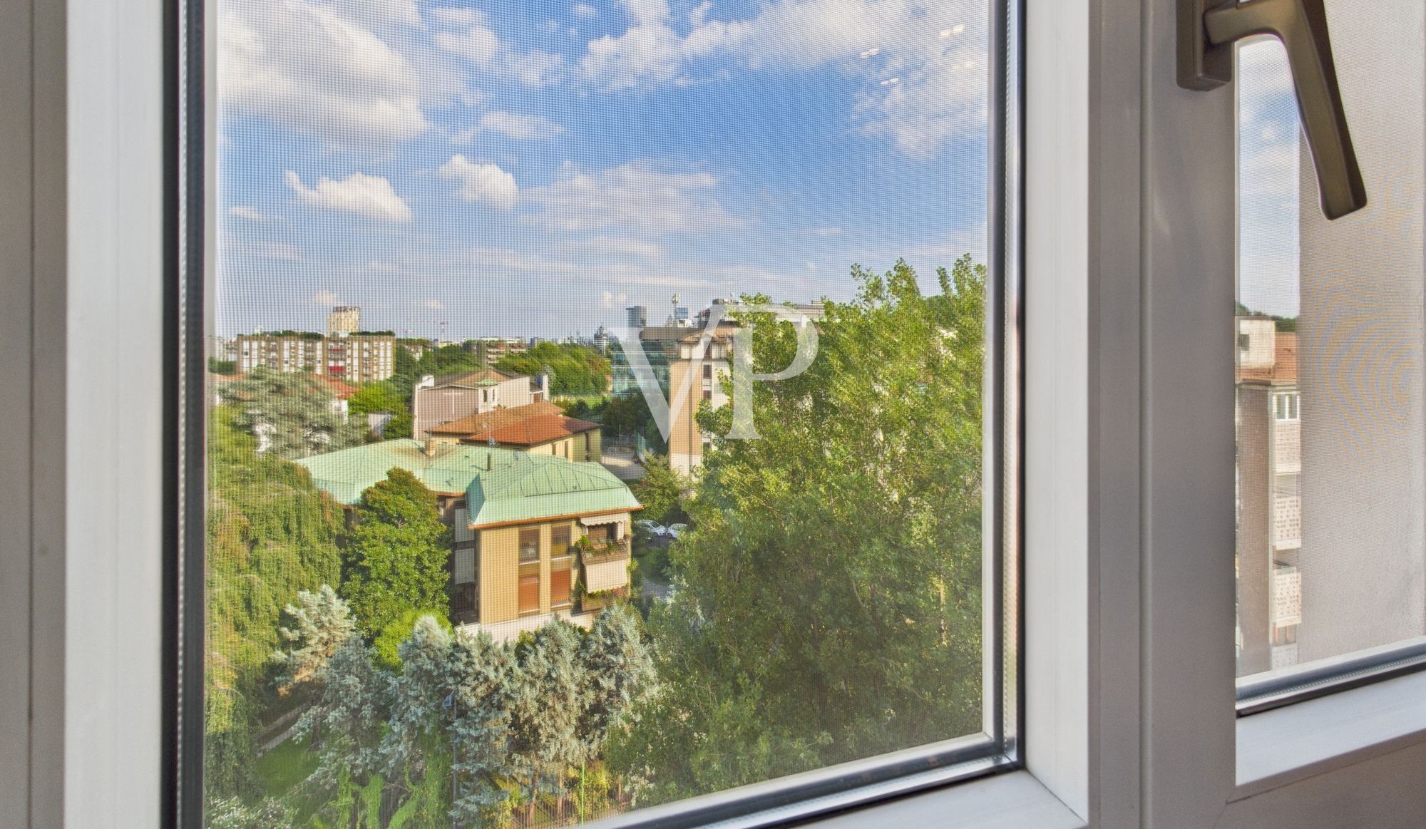 Elegantes renoviertes 150qm Panorama-Penthouse mit dreifacher Ausrichtung in der Via Civenna