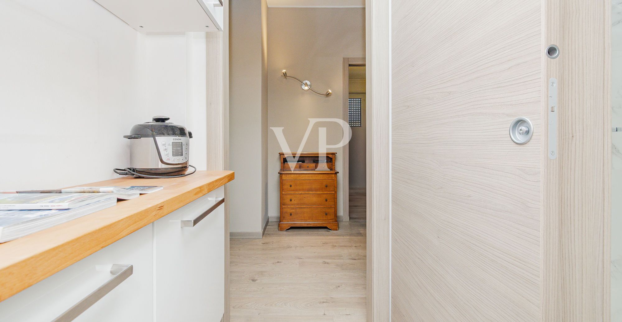 Elegantes renoviertes 150qm Panorama-Penthouse mit dreifacher Ausrichtung in der Via Civenna