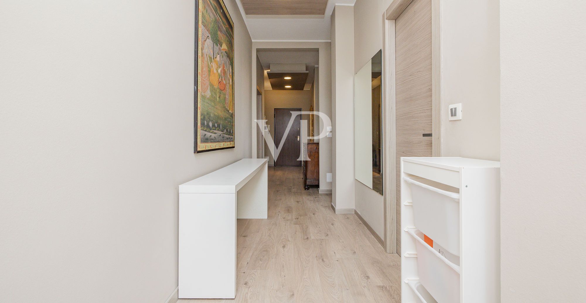 Elegantes renoviertes 150qm Panorama-Penthouse mit dreifacher Ausrichtung in der Via Civenna
