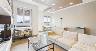 von_poll_real_estate_property_IT252942267_image_0