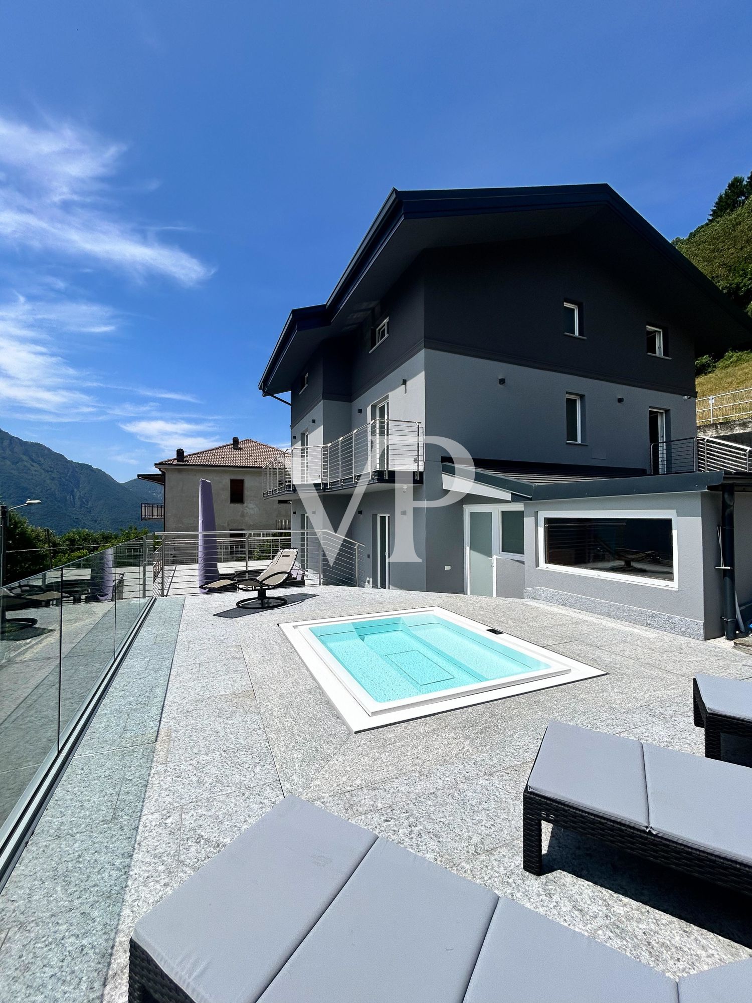 Elegante freistehende Villa in Casargo