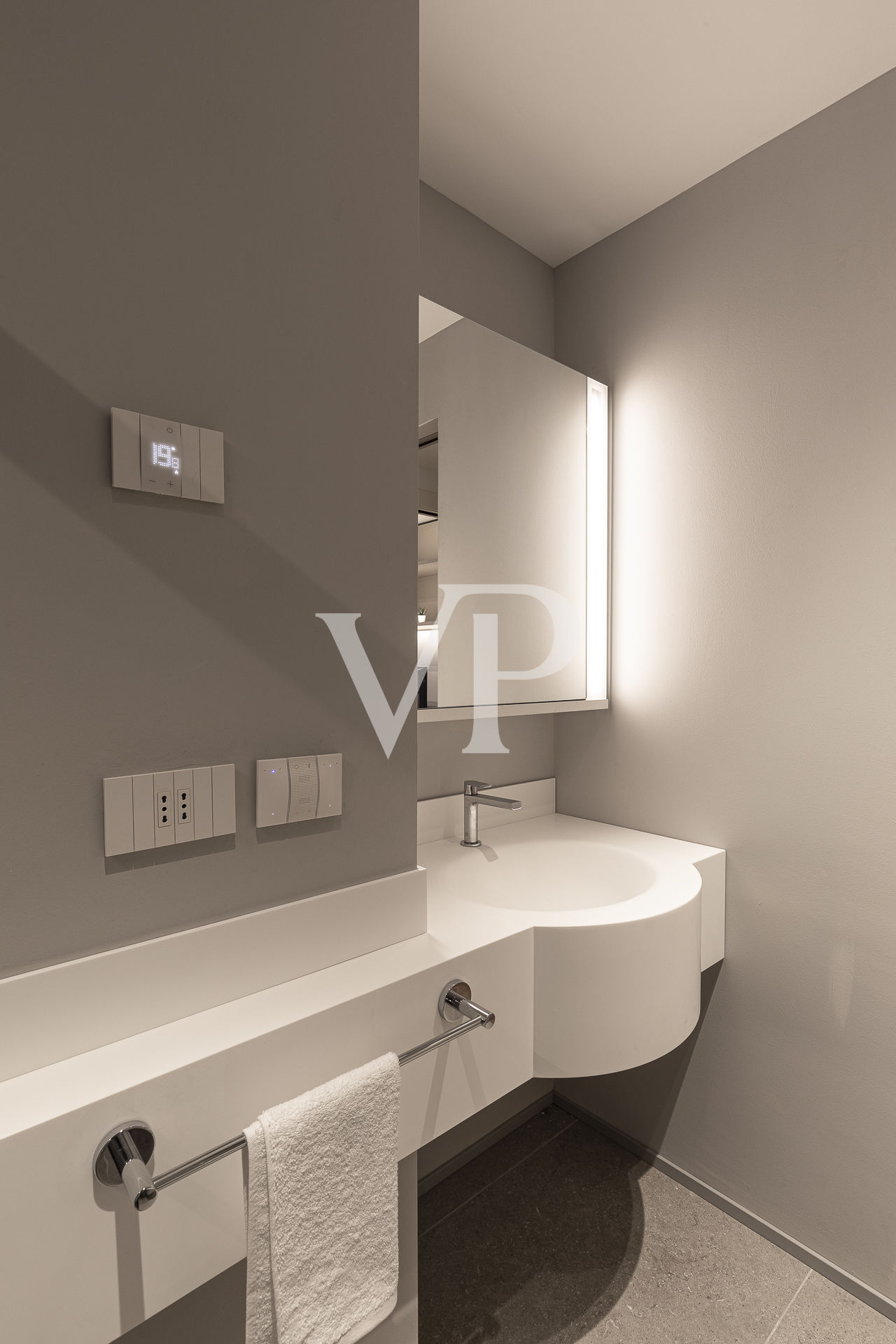 Raffinierte 2-Zimmer-Wohnung im 2. Stock in Torre Milano ex novo 2022