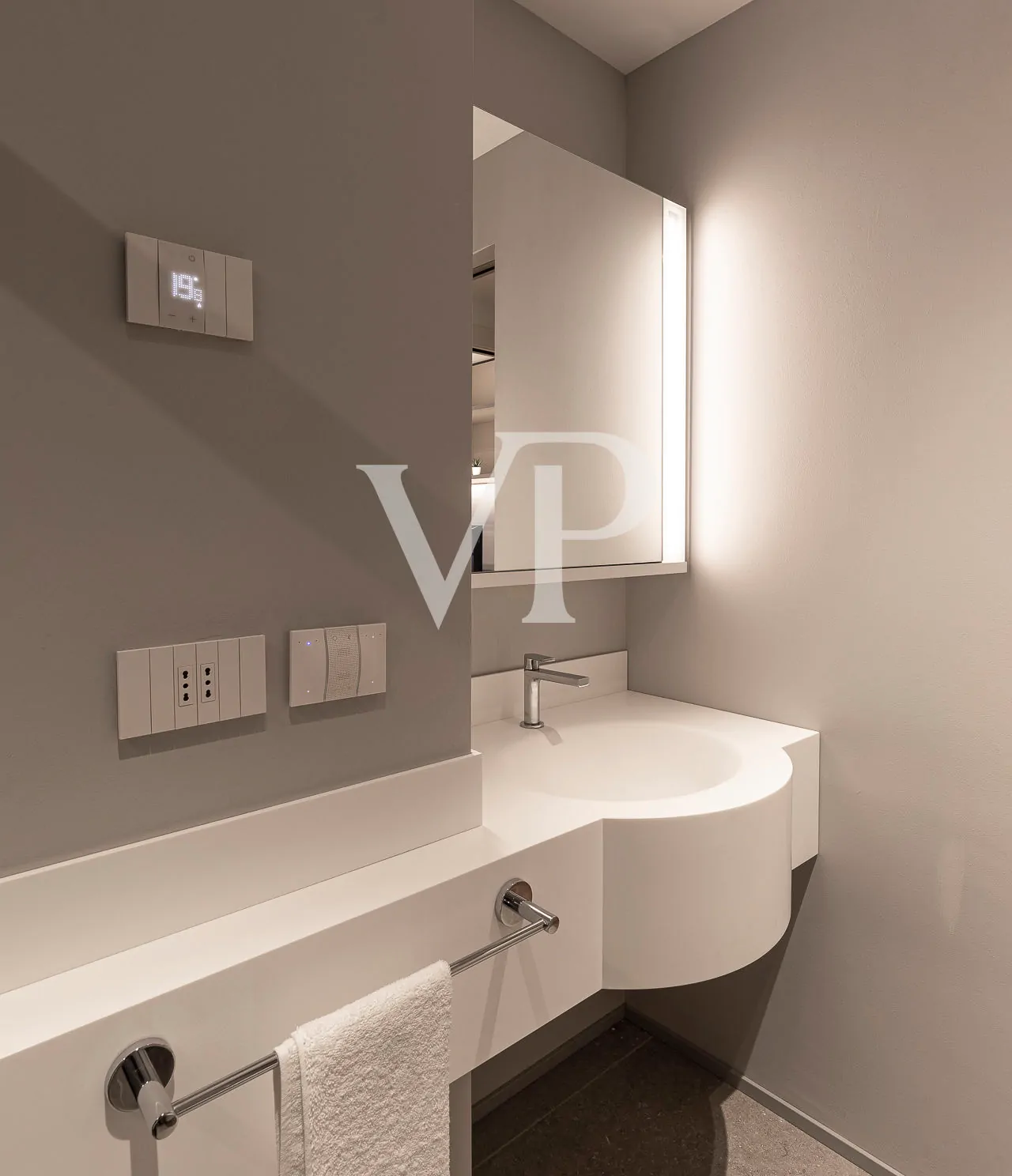 Raffinierte 2-Zimmer-Wohnung im 2. Stock in Torre Milano ex novo 2022