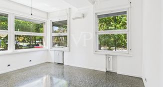 von_poll_real_estate_property_IT252942283_image_0