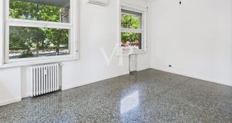 von_poll_real_estate_property_IT252942283_image_4