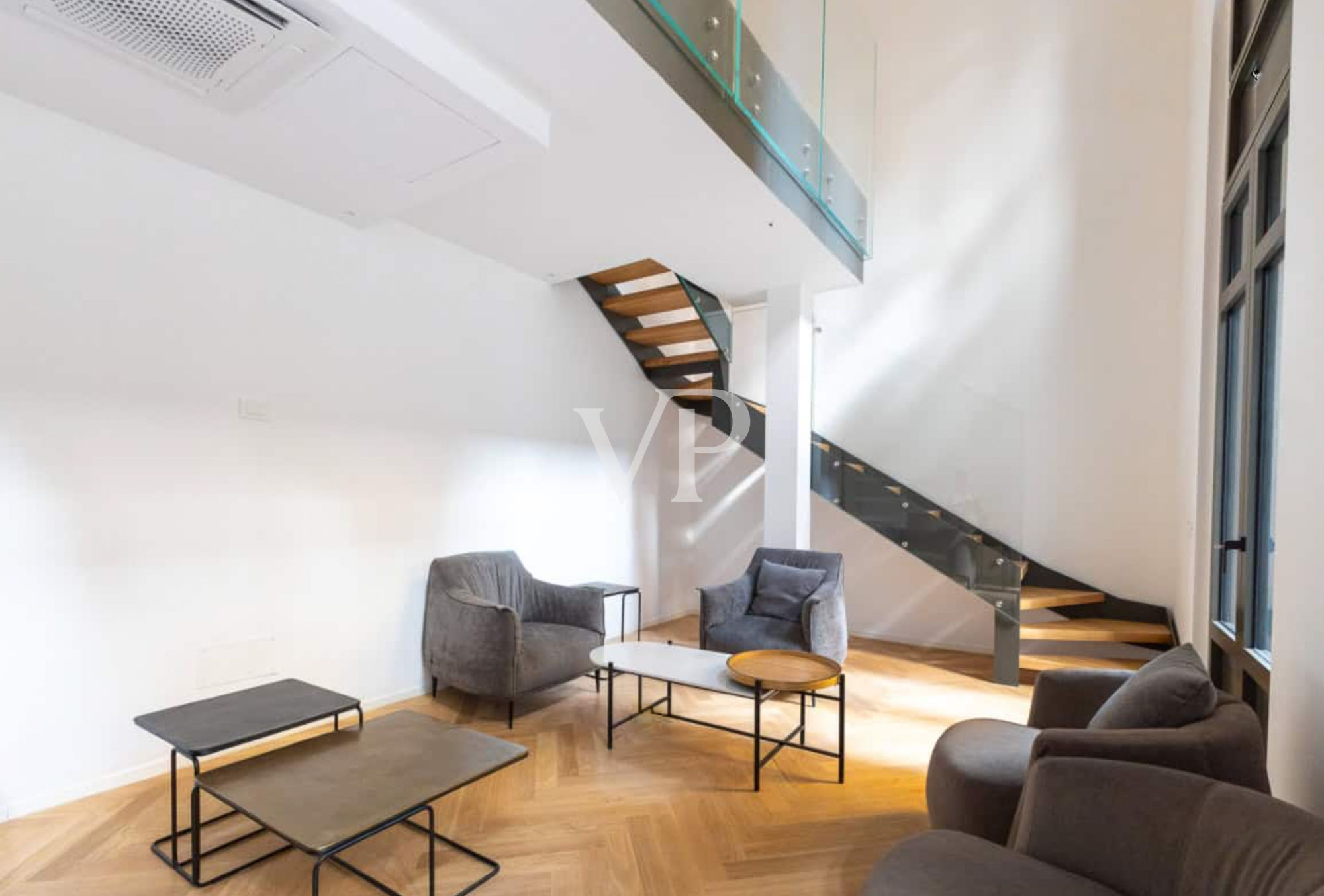 Helle Ein-Zimmer-Wohnung im 3. Stock eines Neubaus