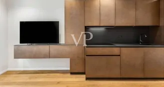 von_poll_real_estate_property_IT252942285_image_7