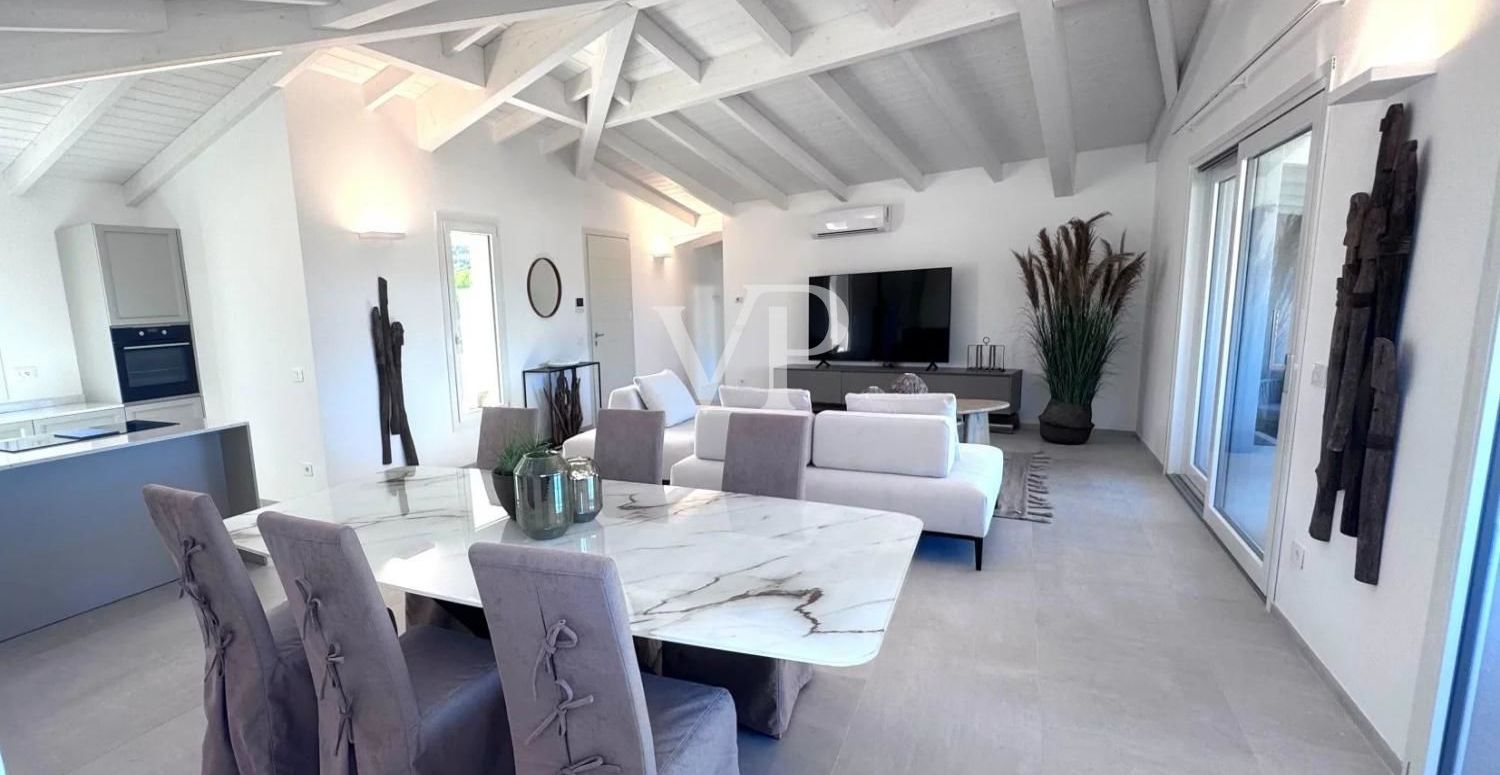 Prestigieuse maison mitoyenne avec piscine