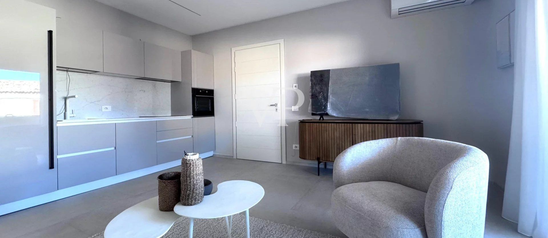 Two-level apartment with swimming pool