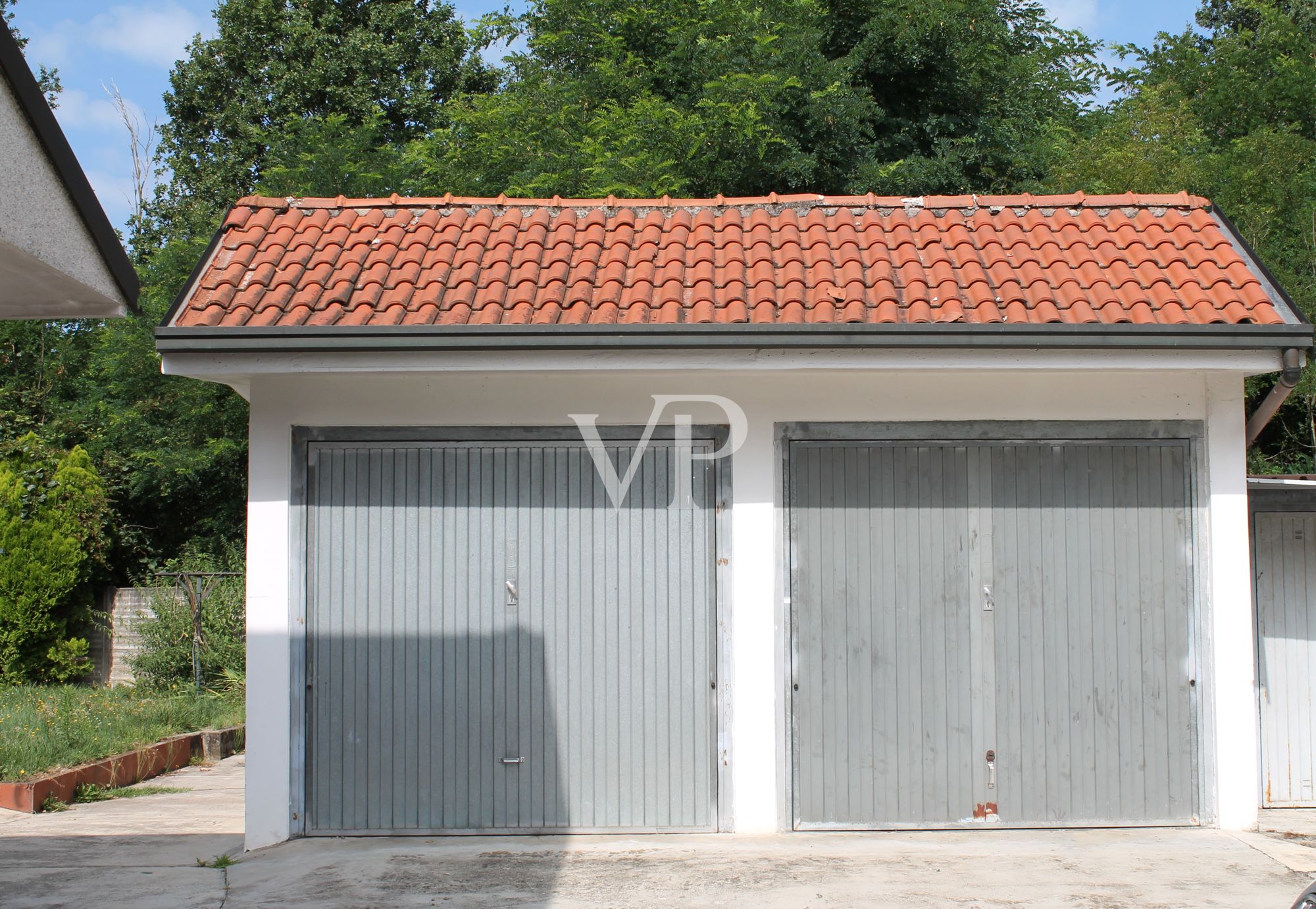 Box+ area esterna parcheggio