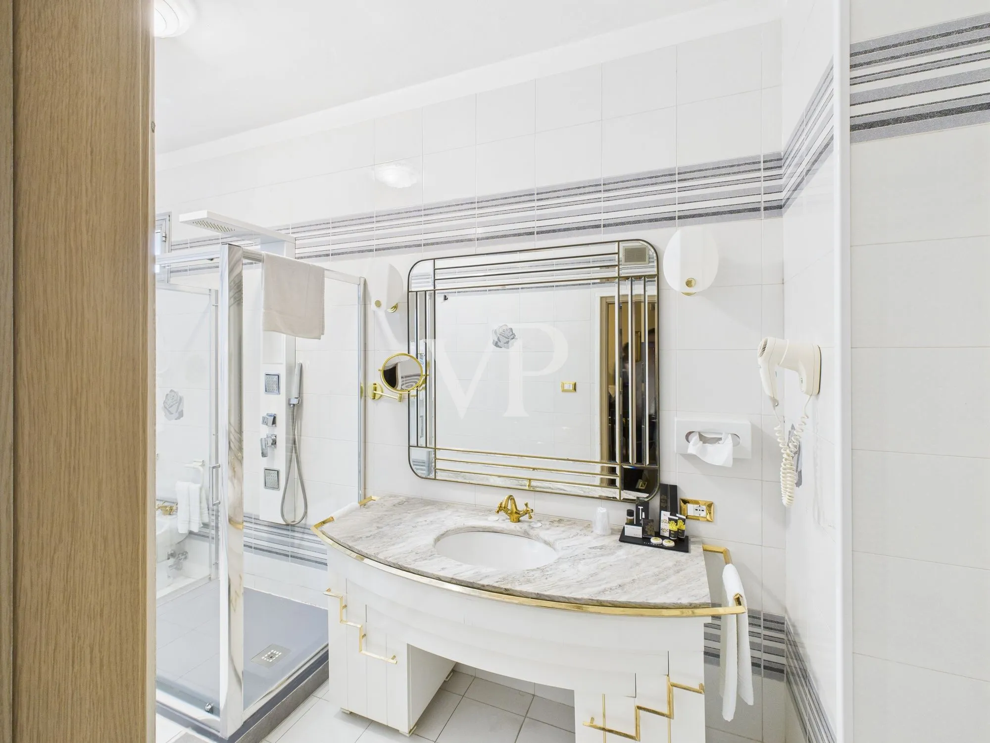 Hotel Villa 400 meters from the sea