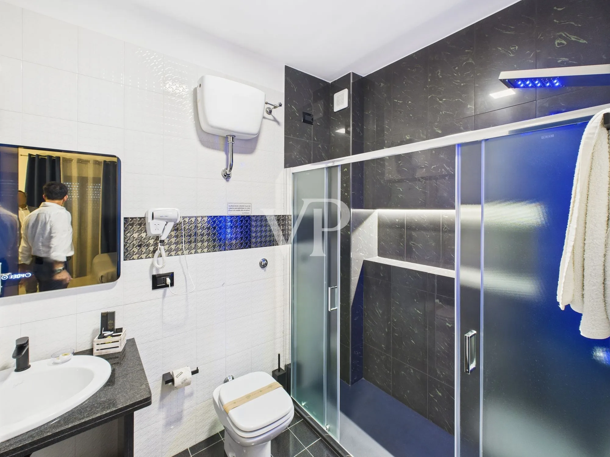 Hotel Villa 400 meters from the sea