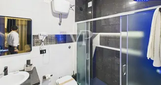 von_poll_real_estate_property_IT252942306_image_106