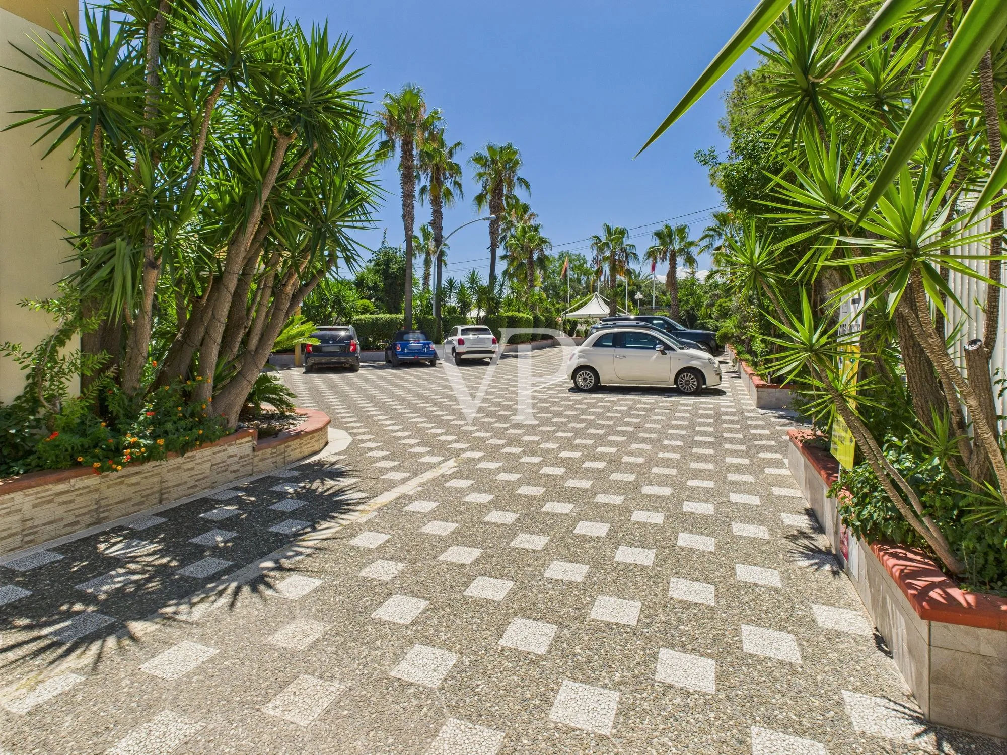 Hotel Villa 400 meters from the sea