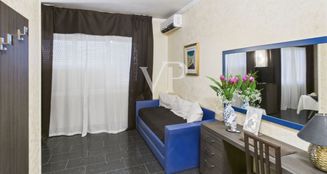 von_poll_real_estate_property_IT252942306_image_53