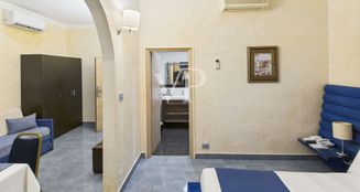 von_poll_real_estate_property_IT252942306_image_22
