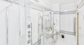 von_poll_real_estate_property_IT252942306_image_61