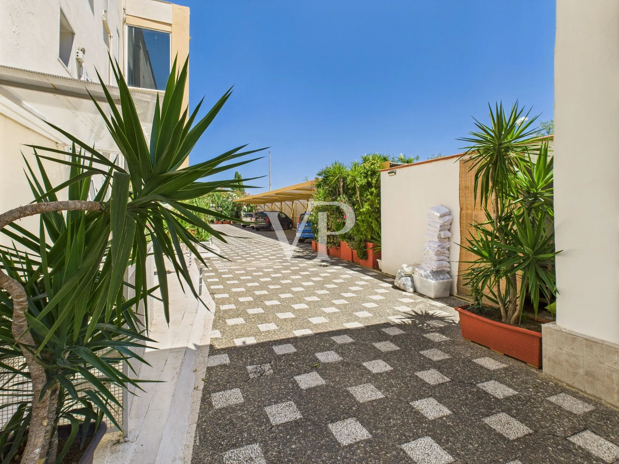 Hotel Villa 400 meters from the sea