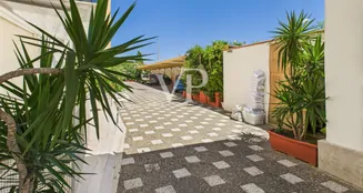 von_poll_real_estate_property_IT252942306_image_82