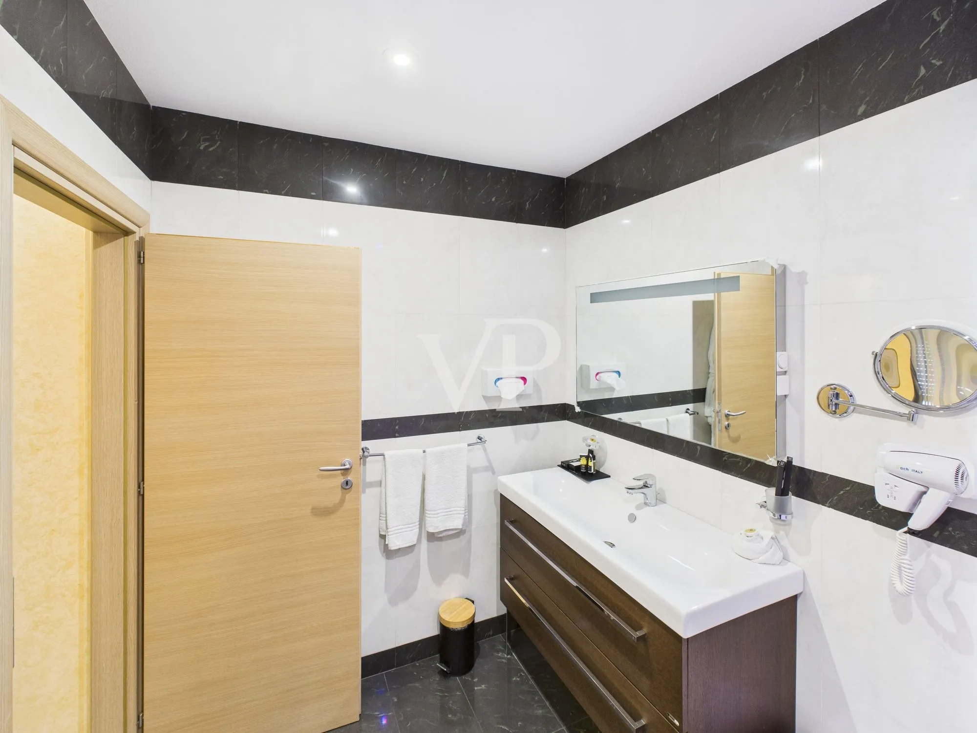 Hotel Villa 400 meters from the sea