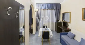 von_poll_real_estate_property_IT252942306_image_12