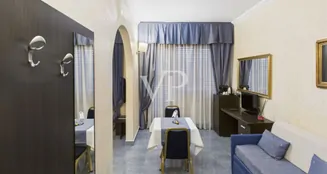 von_poll_real_estate_property_IT252942306_image_12