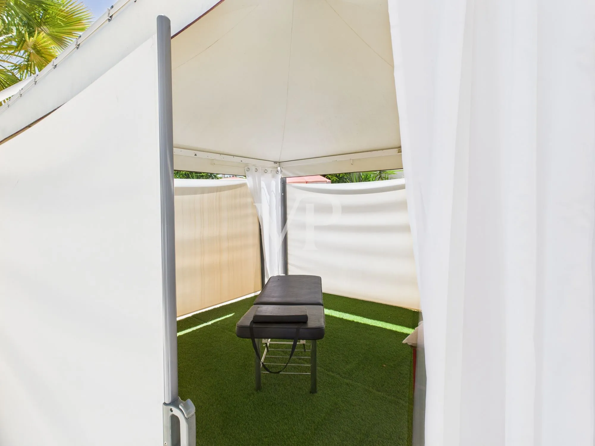 Hotel Villa 400 meters from the sea