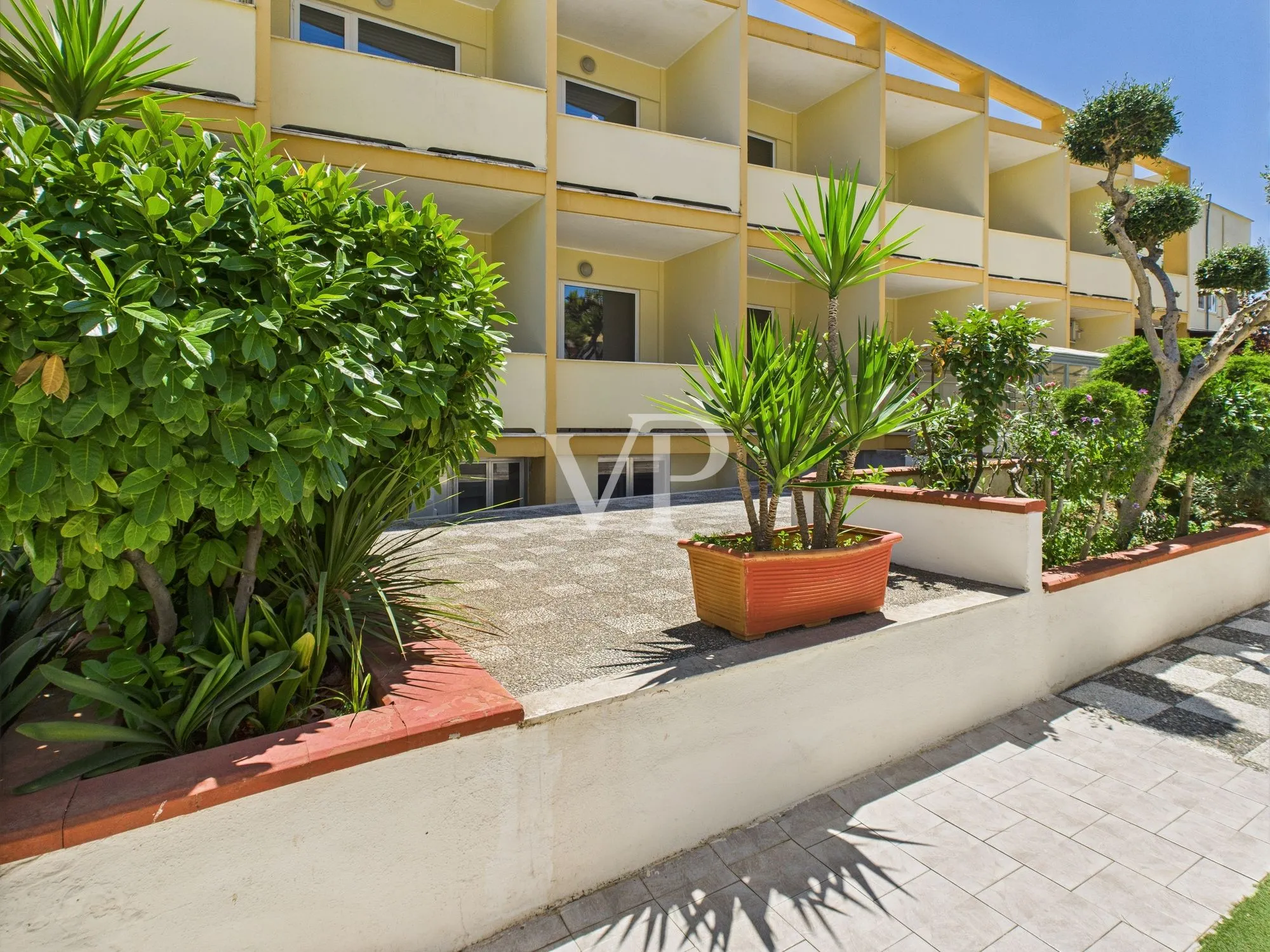 Hotel Villa 400 meters from the sea