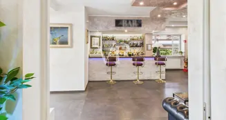 von_poll_real_estate_property_IT252942306_image_87