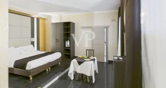 von_poll_real_estate_property_IT252942306_image_55