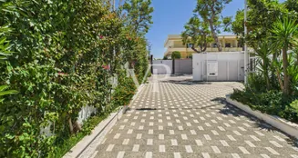 von_poll_real_estate_property_IT252942306_image_6