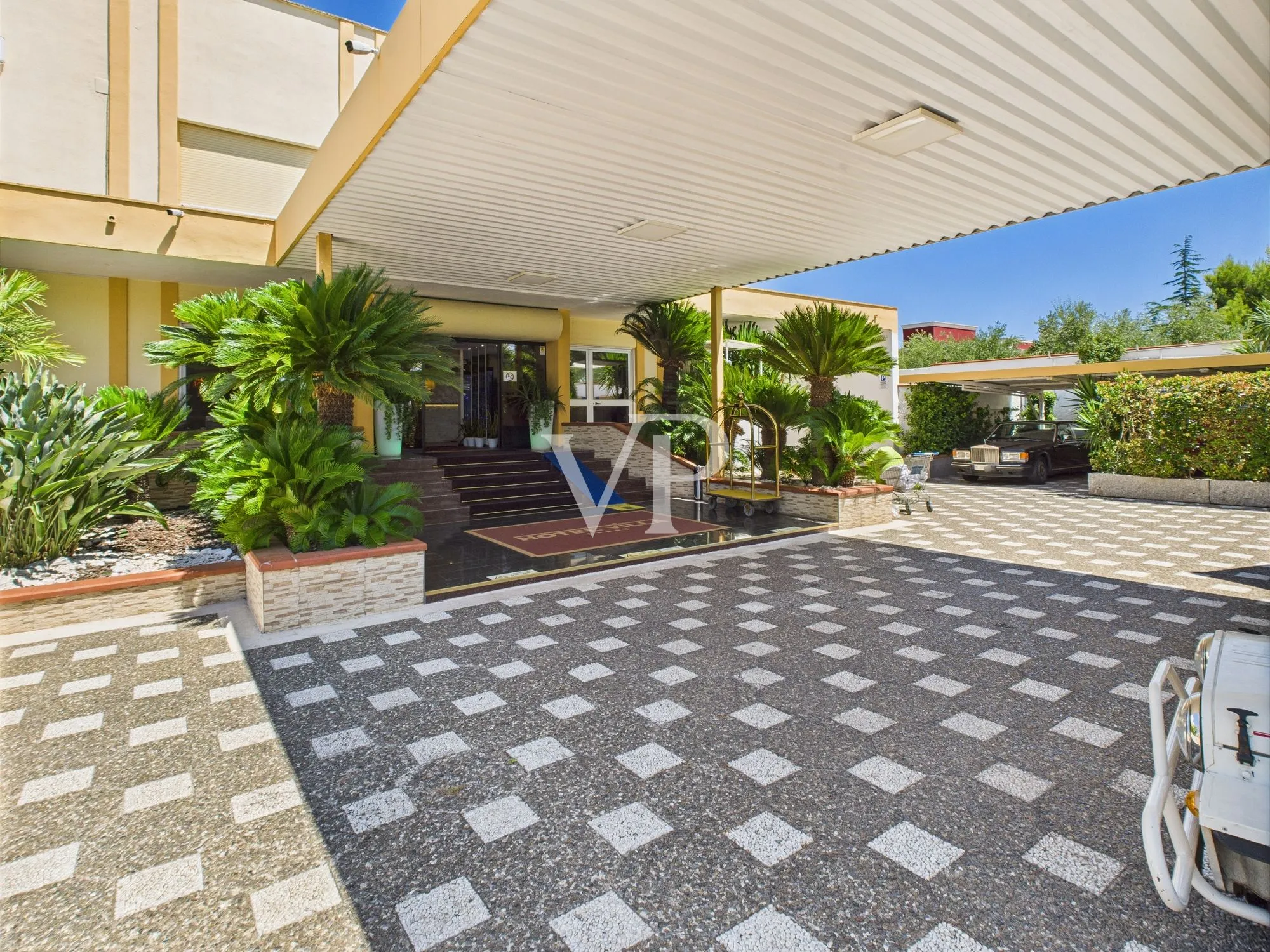 Hotel Villa 400 meters from the sea