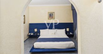 von_poll_real_estate_property_IT252942306_image_21