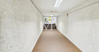 von_poll_real_estate_property_IT252942306_image_67