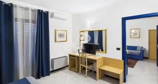 von_poll_real_estate_property_IT252942306_image_112