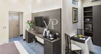 von_poll_real_estate_property_IT252942306_image_42