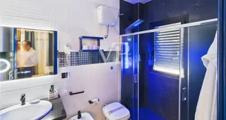 von_poll_real_estate_property_IT252942306_image_113