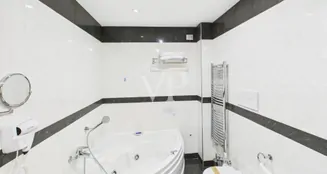 von_poll_real_estate_property_IT252942306_image_25