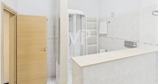 von_poll_real_estate_property_IT252942306_image_39