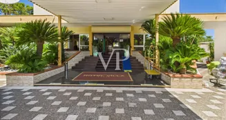 von_poll_real_estate_property_IT252942306_image_1