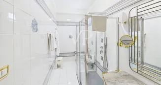 von_poll_real_estate_property_IT252942306_image_60