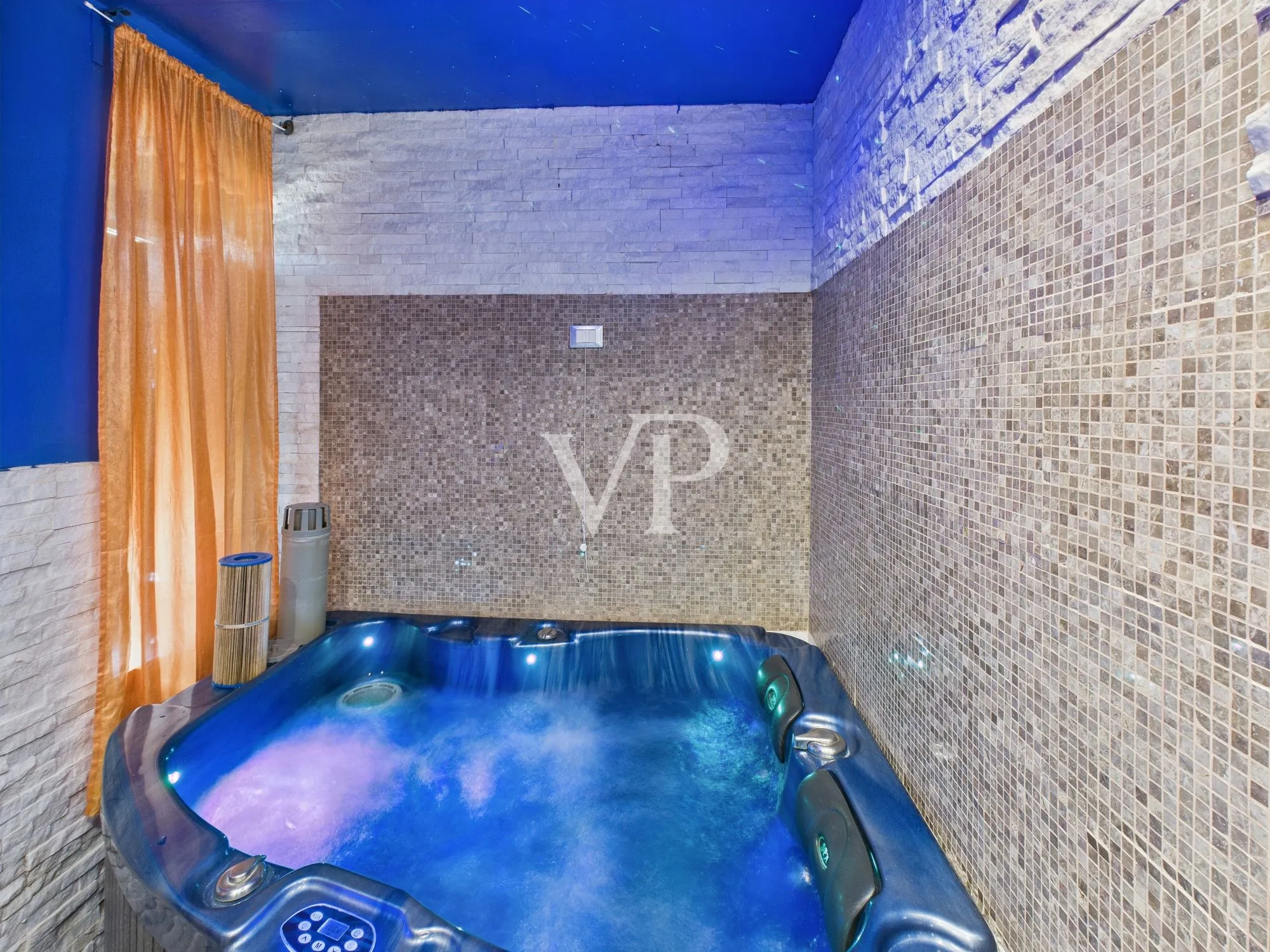 Hotel Villa 400 meters from the sea