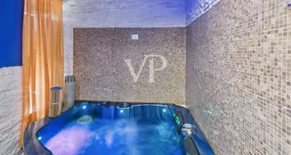 von_poll_real_estate_property_IT252942306_image_16